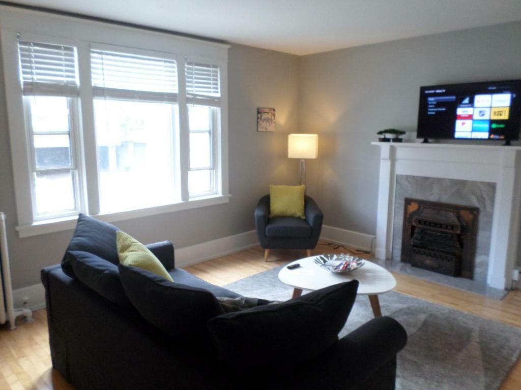 Beautiful, Clean, Quiet 2 Br-In Downtown Ottawa. Parking, Wifi And Netflix Included Apartment Exterior foto